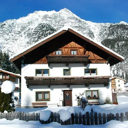 Haus Gehrenspitze Appartamento Leutasch